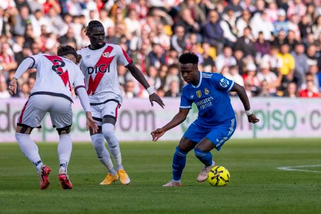 November 9, 2025, Madrid, Madrid, Spain: VINICIUS JUNIOR of Real Madrid CF in action during the LaLiga EA Sports match between RAYO VALLECANO DE MADRID Vs. REAL MADRID CF at Estadio de Vallecas on November 09, 2025 in Madrid, Spain. Madrid Spain - ZUMAc312 20251109_zsp_c312_234 Copyright: xOscarxManuelxSanchezx