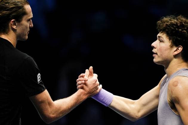 Germany s Alexander Zverev and United States™ Ben Shelton after the singles tennis match of the ATP, Tennis Herren World Tour Finals against at the Inalpi Arena in Turin, Italy - Sunday, Nov. 9, 2025. - .  Copyright: xMarcoxAlpozzi LaPressex