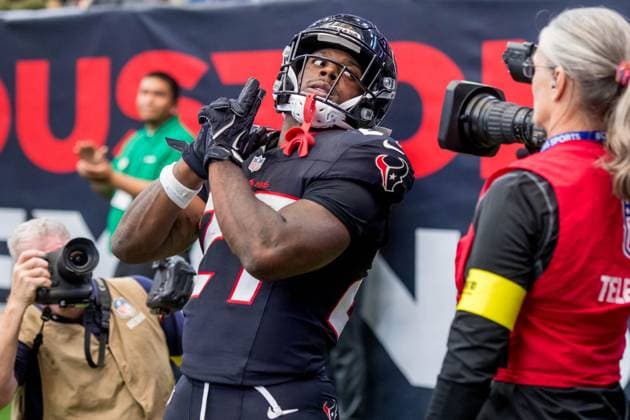 November 9, 2025: Houston Texans running back Woody Marks (27) celebrates his touchdown during a game between the Jacksonville Jaguars and the Houston Texans in Houston, TX. .. CSM - ZUMAc04_ 20251109_zma_c04_134 Copyright: xTraskxSmithx