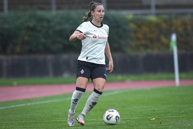 Germany, Football, 2 Womens Bundesliga, Matchday 10, 2025 2026, Borussia Mönchengladbach vs FC Ingolstadt 04, 09 11 2025, Grenzlandstadion, Mönchengladbach, Germany, Yvonne Zielinski Borussia Mönchengladbach, 17 Copyright: xMarkusxVerwimpx