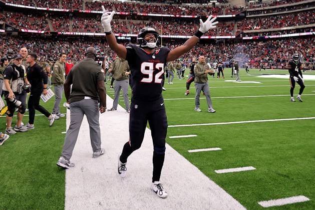 November 9, 2025, Houston, Texas, U.S: Houston Texans defensive end Dylan Horton (92) celebrates following the NFL, American Football Herren, USA game between the Houston Texans and the Jacksonville Jaguars at NRG Stadium in Houston, TX on November 9, 2025. Houston won, 36-29. Houston U.S - ZUMAw137 20251109_aap_w137_093 Copyright: xErikxWilliamsx
