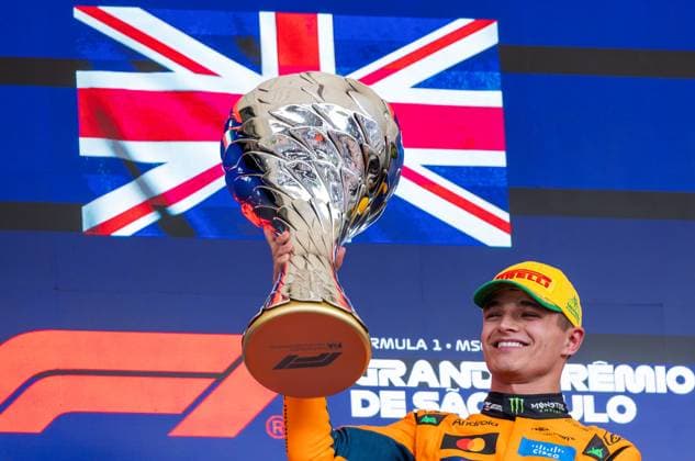 09.11.2025, Autodromo Jose Carlos Pace, Interlagos, Formula 1 MSC Cruises Grande Premio de Sao Paulo 2025 , im Bild Podium:, Sieger Lando Norris (GBR), McLaren F1 Team (Photo by Hasan Bratic DeFodi Images) 09 11 2025, Autodromo Jose Carlos Pace, Interlagos, Formula 1 MSC Cruises Grande Premio de Sao Paulo 2025 , in the picture Podium , Winner Lando Norris GBR , McLaren F1 Team Photo by Hasan Bratic DeFodi Images