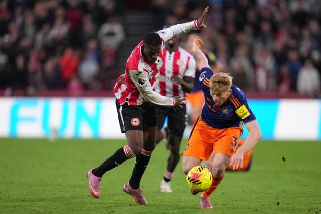 Premier League Brentford v Newcastle United during the Premier League match Brentford vs Newcastle United at The Gtech Community Stadium, London, United Kingdom, 9th November 2025 (Photo by Harvey Murphy News Images) Copyright: xHarveyxMurphy NewsxImagesx