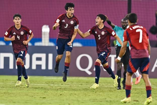 Croatia v Costa Rica: Group C - FIFA U-17 World Cup Qatar 2025 Thiago Cordero (C) of Costa Rica celebrates after scoring the goal during the FIFA U-17 World Cup Qatar 2025 Group C match between Croatia and Costa Rica in Doha, Qatar, on November 9, 2025. DOHA Qatar Copyright: xNOUSHADxTHEKKAYILx