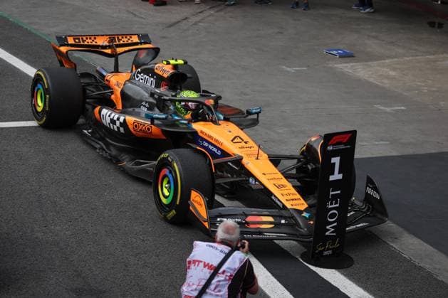 F1 - SAO PAULO GRAND PRIX 2025 04 NORRIS Lando (gbr), McLaren F1 Team MCL39, during the 2025 Formula 1 Grande Premio de Sao Paulo, 2025 Sao Paulo Grand Prix, 21th round of the 2025 FIA Formula One World Championship, WM, Weltmeisterschaft from November 7 to 9, 2025 on the Interlagos, in Sao Paulo, Brazil - Sao PauloBrazil  Copyright: xANTONINxVINCENTx