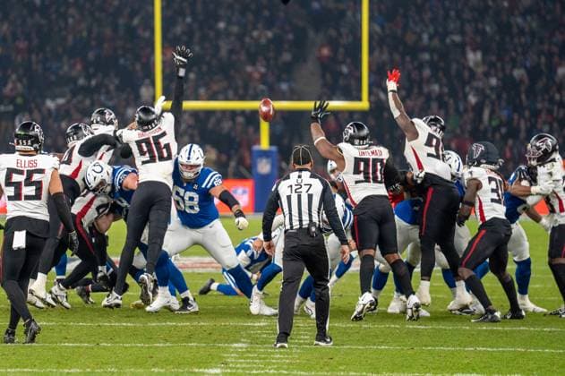 Germany, American Football, NFL, Week 10, 2025 2026, Indianapolis Colts Atlanta Falcons on 09 11 in Berlin Olympiastadion FG of the Colts to equalize Badgley Copyright: xSvenxHeidmannx