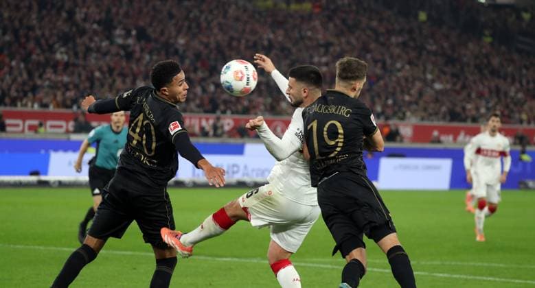 09 11 25 VfB Stuttgart FC Augsburg Germany, Stuttgart, 09 11 2025, Football, Bundesliga, Season 2025 2026, VfB Stuttgart FC Augsburg Deniz Undav VfB Stuttgart Goal 2 2 Undav