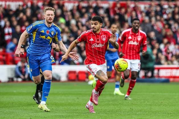 Premier League Nottingham Forest v Leeds United Morgan Gibbs-White of Nottingham Forest breaks with the ball during the Premier League match Nottingham Forest vs Leeds United at City Ground, Nottingham, United Kingdom, 9th November 2025 (Photo by Alfie Cosgrove News Images) Nottingham City Ground Nottinghamshire United Kingdom Copyright: xAlfiexCosgrove NewsxImagesx