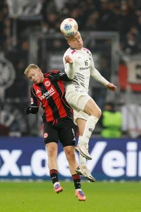 f l n r Jonathan Burkardt Eintracht Frankfurt, 9 and Lennard Maloney 1 FSV Mainz 05, 15 , 09 11 2025, Football, 1 Bundesliga, Eintracht Frankfurt 1 FSV Mainz 05, GER, Frankfurt am Main, Deutsche Bank Park, DFL REGULATIONS PROHIBIT ANY USE OF PHOTOGRAPHS AS IMAGE SEQUENCES AND OR QUASI VIDEO Copyright: HMBxMedia xHeikoxBecker