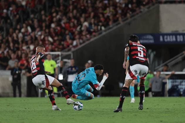Match between Flamengo and Santos for the 2025 Brazilian Championship. Rio de Janeiro (RJ), 09 11 2025 - Football Flamengo vs Santos - Player Neymar during the match between Flamengo and Santos, valid for the 2025 Brazilian Championship, held at the Maracana stadium, in the city of Rio de Janeiro, this Sunday, November 9, 2025. (Foto: Pedro Paulo Diaz Thenews2 imago images) SPO  Copyright: xPedroxPauloxDiazx