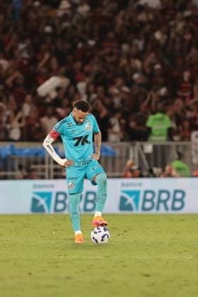 Match between Flamengo and Santos for the 2025 Brazilian Championship. Rio de Janeiro (RJ), 09 11 2025 - Football Flamengo vs Santos - Player Neymar during the match between Flamengo and Santos, valid for the 2025 Brazilian Championship, held at the Maracana stadium, in the city of Rio de Janeiro, this Sunday, November 9, 2025. (Foto: Pedro Paulo Diaz Thenews2 imago images) SPO  Copyright: xPedroxPauloxDiazx