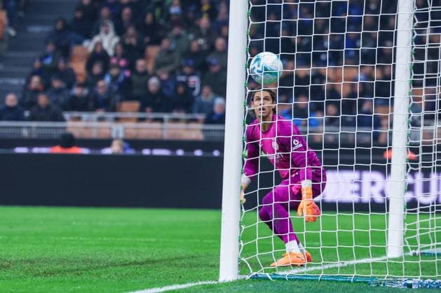 CALCIO - Serie A - Inter - FC Internazionale vs SS Lazio Yann Sommer of FC Internazionale seen in action during Serie A 2025 26 football match between FC Internazionale and SS Lazio at San Siro Stadium in Milan Milan Italy  Copyright: xIPAxSport ABACAx