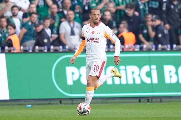Kocaelispor v Galatasaray - Turkish Super League in Kocaeli, Turkey - 9 Nov 2025 Leroy Aziz Sané of Galatasaray SK is seen in action during the Turkish Super League match between Kocaelispor and Galatasaray at the Kocaeli Stadium. Kocaelispor 1 -0 Galatasaray Kocaeli Turkey Copyright: xGokhanxTanerx xSOPAxImagesx GTANER_SOPAImages_KOCvGS_Turkish-Super-League_Kocaeli_Turkiye_09112025_00014