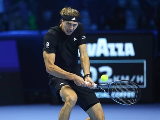 November 9, 2025, Turin, Piedmont, Italy: ALEXANDER ZVEREV of Germany in action against BEN SHELTON of United States in the Men s Singles round robin game of the ATP, Tennis Herren Tennis Finals in Turin, Italy Turin Italy - ZUMAc179 20251109_zep_c179_268 Copyright: xMickaelxChavetx