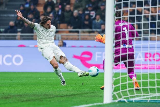CALCIO - Serie A - Inter - FC Internazionale vs SS Lazio Luca Pellegrini of SS Lazio seen in action during Serie A 2025 26 football match between FC Internazionale and SS Lazio at San Siro Stadium in Milan Milan Italy  Copyright: xIPAxSport ABACAx