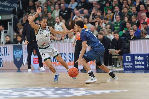 v li Jordan Roland Vet Concept Gladiators Trier, 15 , Kevin McClain MLP Academics Heidelberg, 3 GER, MLP Academics Heidelberg vs Vet Concept Gladiators Trier, Basketball, easycredit Basketball Bundesliga, 7 Matchday, Season, 2025 2026, 09 11 2025 GER, MLP Academics Heidelberg vs Vet Concept Gladiators Trier, Basketball, easycredit Basketball Bundesliga, 7 Matchday, Season, 2025 2026, 09 11 2025 Heidelberg Copyright: xEibner-Pressefoto JoergxHirschx EP_JHH