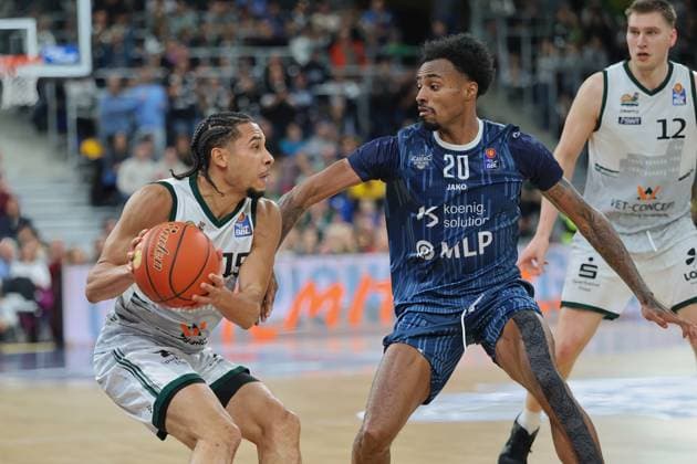 Jordan Roland Vet Concept Gladiators Trier, 15 , Michael Weathers MLP Academics Heidelberg, 20 GER, MLP Academics Heidelberg vs Vet Concept Gladiators Trier, Basketball, easycredit Basketball Bundesliga, 7 Matchday, Season, 2025 2026, 09 11 2025 GER, MLP Academics Heidelberg vs Vet Concept Gladiators Trier, Basketball, easycredit Basketball Bundesliga, 7 Matchday, Season, 2025 2026, 09 11 2025 Heidelberg Copyright: xEibner-Pressefoto JoergxHirschx EP_JHH