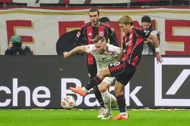 Ritsu Doan Eintracht Frankfurt, 20 vs Silvan Widmer 1 FSV Mainz 05, 30 Frankfurt 09 11 2025 Eintracht Frankfurt vs 1 FSV Mainz 05, Deutsche Bank Park, Matchday 10 Bundesliga