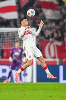 Bilal El Khannouss (VfB Stuttgart) in Aktion, am Ball, Einzelaktion waehrend des spiels der Bundesliga zwischen VfB Stuttgart und FC Augsburg, MHPArena Stuttgart am 09. November 2025 in Stuttgart, Deutschland. (Foto von Harry Langer DeFodi Images) +++ Bilal El Khannouss (VfB Stuttgart) controls the Ball during the Bundesliga match between VfB Stuttgart and FC Augsburg at MHPArena Stuttgart on November 9, 2025 in Stuttgart, Germany. (Photo by Harry Langer DeFodi Images) DFL regulations prohibit any use of photographs as image sequences and or quasi-video. (Photo by Harry Langer DeFodi Images) DFL regulations prohibit any use of photographs as image sequences and or quasi-video. Bilal El Khannouss VfB Stuttgart in action, on the ball, single action during the Bundesliga match between VfB Stuttgart and FC Augsburg, MHPArena Stuttgart on November 09, 2025 in Stuttgart, Germany Photo by Harry Langer DeFodi Images Bilal El Khannouss VfB Stuttgart controls the Ball during the Bundesliga match between VfB Stuttgart and FC Augsburg at MHPArena Stuttgart on November 9, 2025 in Stuttgart, Germany Photo by Harry Langer DeFodi Images DFL regulations prohibit any use of photographs as image sequences and or quasi video Photo by Harry Langer DeFodi Images DFL regulations prohibit any use of photographs as image sequences and or quasi video