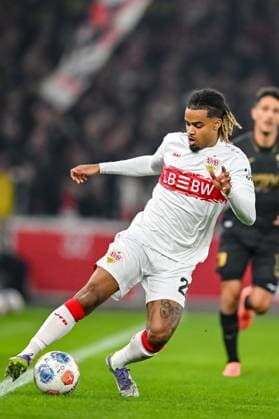 Lorenz Assignon (VfB Stuttgart) in Aktion, am Ball, Einzelaktion waehrend des spiels der Bundesliga zwischen VfB Stuttgart und FC Augsburg, MHPArena Stuttgart am 09. November 2025 in Stuttgart, Deutschland. (Foto von Harry Langer DeFodi Images) +++ Lorenz Assignon (VfB Stuttgart) controls the Ball during the Bundesliga match between VfB Stuttgart and FC Augsburg at MHPArena Stuttgart on November 9, 2025 in Stuttgart, Germany. (Photo by Harry Langer DeFodi Images) DFL regulations prohibit any use of photographs as image sequences and or quasi-video. (Photo by Harry Langer DeFodi Images) DFL regulations prohibit any use of photographs as image sequences and or quasi-video. Lorenz Assignon VfB Stuttgart in action, am Ball, Einzelaktion waehrend des spiels der Bundesliga zwischen VfB Stuttgart und FC Augsburg, MHPArena Stuttgart am 09 November 2025 in Stuttgart, Germany Photo by Harry Langer DeFodi Images Lorenz Assignon VfB Stuttgart controls the Ball during the Bundesliga match between VfB Stuttgart and FC Augsburg at MHPArena Stuttgart on November 9, 2025 in Stuttgart, Germany Photo by Harry Langer DeFodi Images DFL regulations prohibit any use of photographs as image sequences and or quasi video Photo by Harry Langer DeFodi Images DFL regulations prohibit any use of photographs as image sequences and or quasi video