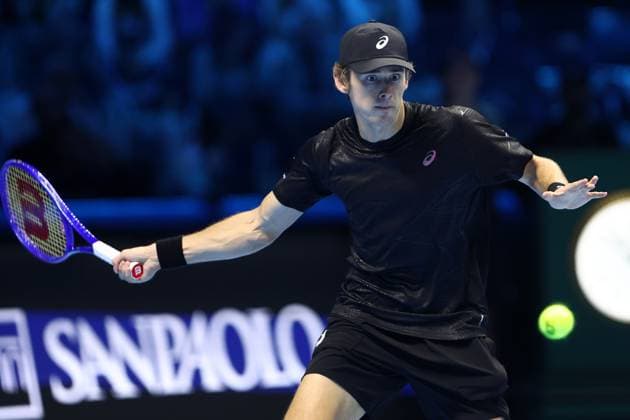 Carlos Alcaraz vs Alex De Minaur Alex De Minaur of Australia in action during the Round Robin singles match between Carlos Alcaraz of Spain and Alex De Minaur of Australia on Day One of the Nitto ATP, Tennis Herren World Tour Finals. Torino Inalpi Arena Italy Copyright: xMarcoxCanonierox