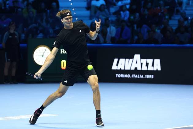 Alexander Zverev vs Ben Shelton Alexander Zverev of Germany in action during the Round Robin singles match between Alexander Zverev of Germany and Ben Shelton of Usa on Day One of the Nitto ATP, Tennis Herren World Tour Finals. Turin Inalpi Arena Italy Copyright: xMarcoxCanonierox