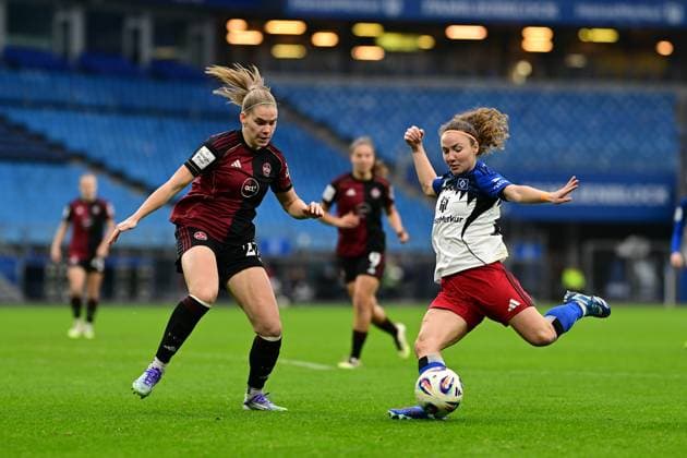 Soccer I Women I Season 2025 2026 I Bundesliga I 10 Matchday I Hamburger SV 1 FC Nürnberg I 09 11 2025 Beatrix Fördös 27, 1 FC Nürnberg Melanie Brunnthaler 11, Hamburger SV Hamburg Volkspark, Volksparkstadion, Stadion, Volkspark Stadion Hamburg Germany Copyright: xLobeca FelixxSchlikisx