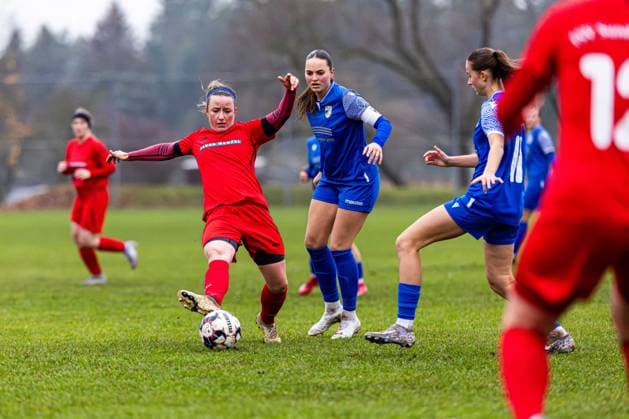 09 11 2025, GER, Soccer, Women, Season 2025 2026, State Cup, TSV Sundhausen 1869 FC Carl Zeiss Jena U20 Juniors In the Womens State Cup, FC Carl Zeiss Jena U20 Juniors won their away match at TSV Sundhausen 1869 with 0 7 99867 Gotha OT Sundhausen Rasenplatz Sportplatz Truegleb Thüringen Germany