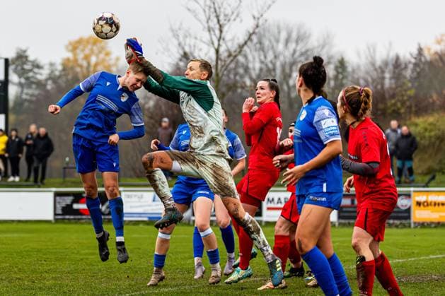 09 11 2025, GER, Soccer, Women, Season 2025 2026, State Cup, TSV Sundhausen 1869 FC Carl Zeiss Jena U20 Juniors In the Womens State Cup, FC Carl Zeiss Jena U20 Juniors won their away match at TSV Sundhausen 1869 with 0 7 99867 Gotha OT Sundhausen Rasenplatz Sportplatz Truegleb Thüringen Germany