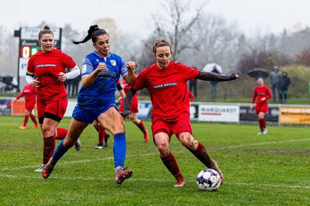 09 11 2025, GER, Soccer, Women, Season 2025 2026, State Cup, TSV Sundhausen 1869 FC Carl Zeiss Jena U20 Juniors Anika Metzner FC Carl Zeiss Jena U20 Juniors 99867 Gotha OT Sundhausen Rasenplatz Sportplatz Truegleb Thüringen Germany