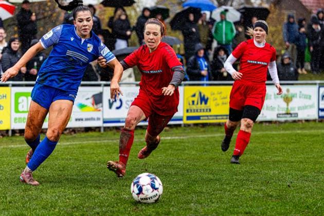 09 11 2025, GER, Soccer, Women, Season 2025 2026, State Cup, TSV Sundhausen 1869 FC Carl Zeiss Jena U20 Juniors Anika Metzner FC Carl Zeiss Jena U20 Juniors 99867 Gotha OT Sundhausen Rasenplatz Sportplatz Truegleb Thüringen Germany