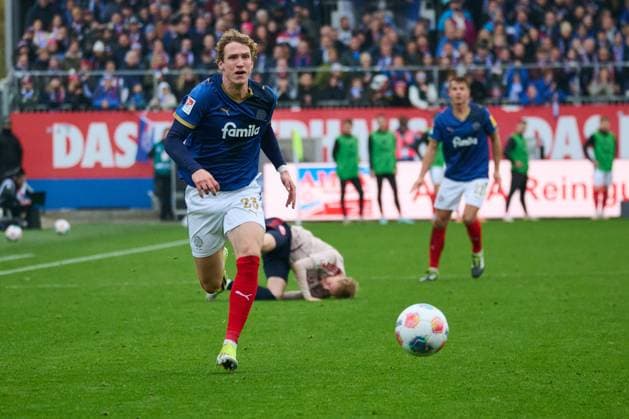 09 11 2025, Football, Men, 2 BL Bundesliga , Season 2025 2026, Holstein Kiel Fortuna Düsseldorf, Matchday 12 Lasse Rosenboom Kiel Holstein Stadion Schleswig Holstein Germany