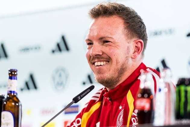 DFB mens training camp press conference 10 11 2025 Julian Nagelsmann national coach Germany smiles, laughs DFB mens training camp press conference, Wolfsburg, Volkswagen Arena on 10 11 2025 Copyright: xBEAUTIFULxSPORTS Wunderlx