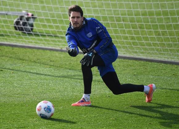10 11 2025, xophax, Soccer 1 Bundesliga, Bayer 04 Leverkusen Training during the international break Janis Blaswich Bayer 04 Leverkusen DFL DFB REGULATIONS PROHIBIT ANY USE OF PHOTOGRAPHS as IMAGE SEQUENCES and or QUASI VIDEO Leverkusen