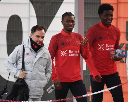 10 11 2025, xophax, Soccer 1 Bundesliga, Bayer 04 Leverkusen Training during the international break from l to r Athletic trainer Daniel Jouvin , Nathan Tella and Axel Tape all Bayer 04 Leverkusen DFL DFB REGULATIONS PROHIBIT ANY USE OF PHOTOGRAPHS as IMAGE SEQUENCES and or QUASI VIDEO Leverkusen