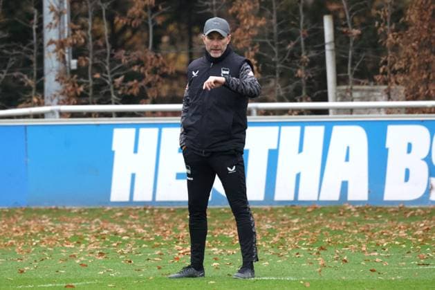 DEU, DFL, 2 FBL Hertha BSC, Training, 10 11 2025, Sportforum, Berlin, DEU, DFL, 2 FBL Hertha BSC, Training, im Bild Cheftrainer Stefan Leitl Hertha BSC Berlin DFL regulations prohibit any use of Photographs as image sequences and or quasi video nordphotoxGmbHx xEngler nph00076