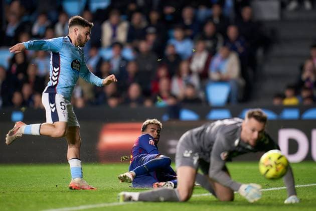 RECORD DATE NOT STATED ESP: RC Celta v FC Barcelona, Barca La Liga EA Sports. Date 12 Lamine Yamal of FC Barcelona during the La Liga EA Sports match between RC Celta and FC Barcelona played at Abanca Balaidos Stadium on November 9, 2025 in Vigo, Spain. kpng Copyright: xPedroxMinax xPRESSINx PM_251109_CEL_BAR_2526_539