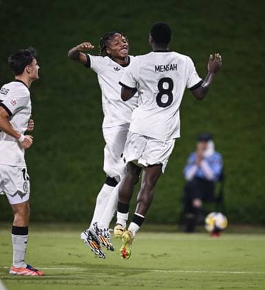 Football, Junior U 17 World Cup 2025 in Doha Qatar Preliminary round 10 11 2025 Group G El Salvador Germany JUBEL Germany Goalscorer to 1 0 Jeremiah Dennit Mensah re and Goalscorer to 3 0 Wisdom Mike center