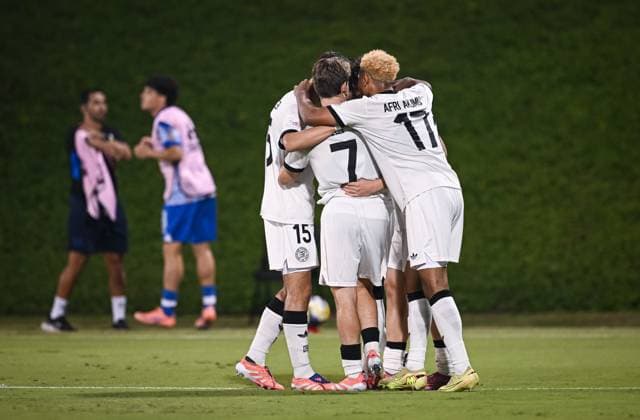 Football, Junior U 17 World Cup 2025 in Doha Qatar Preliminary round 10 11 2025 Group G El Salvador Germany TEAMJUBEL Germany Niklas Scheller, Benjamin Ley and Maik Afri Akumu from left to right