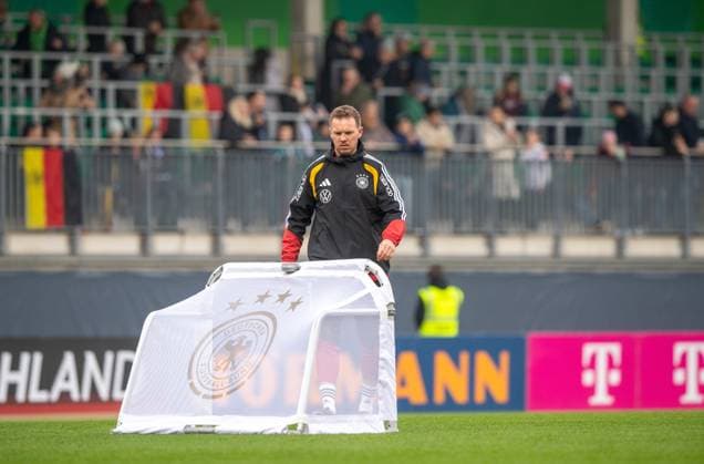 Soccer, men, season 2025 26, Training of the German national team in Wolfsburg in the AOK Stadium, national coach Julian Nagelsmann Germany , 10 11 2025, Copyright: xSebastianxRäppold MatthiasxKochx