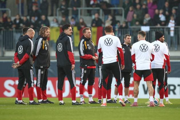 10 11 2025, xtgx, Football National Team, Public Training in Wolfsburg emspor, v l Julian Nagelsmann Germany, Coach DFL DFB REGULATIONS PROHIBIT ANY USE OF PHOTOGRAPHS as IMAGE SEQUENCES and or QUASI VIDEO Wolfsburg