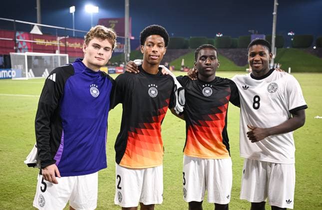Football, Junior U 17 World Cup 2025 in Doha Qatar Preliminary round 10 11 2025 Group G El Salvador Germany Ben Hawighorst, Nebe Sirak Domnic, Osman Mohamed Turay and Jeremiah Dennit Mensah f li all Germany Bayer 04 Leverkusen