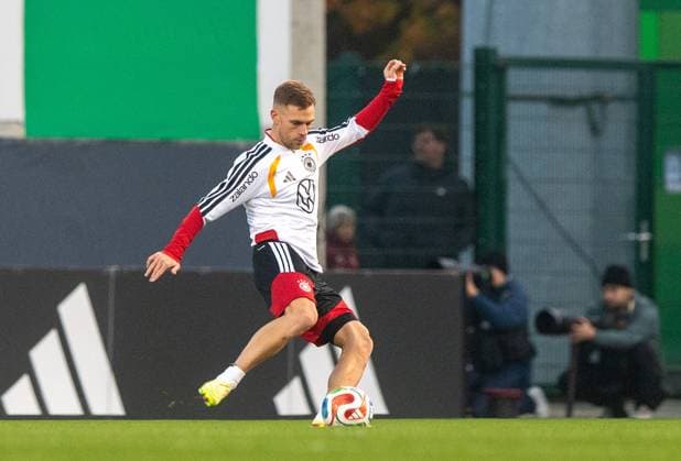 Soccer, Men, Season 2025 26, Training of the German national team in Wolfsburg at the AOK Stadium, Joshua Kimmich Germany , 10 11 2025, Copyright: xSebastianxRäppold MatthiasxKochx