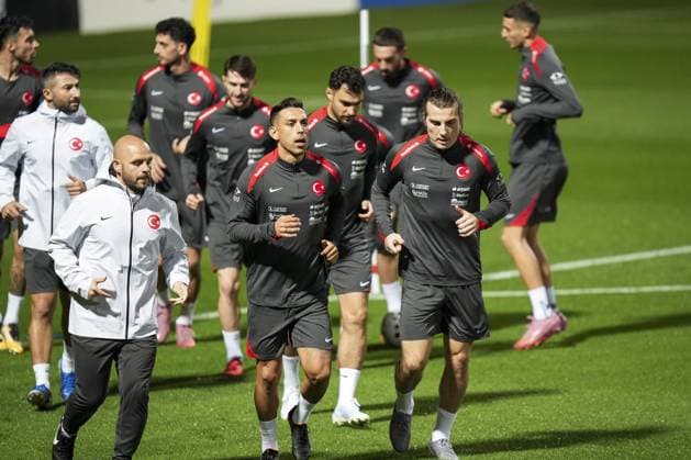 Turkish National Football Team training session ISTANBUL, TURKIYE - NOVEMBER 10: Turkish National Football Team players attend a training session ahead of 2026 FIFA World Cup, WM, Weltmeisterschaft, Fussball European Qualifiers Group E match between Turkiye and Bulgaria at the TFF Hasan Dogan Facilities in Istanbul, Turkiye on November 10, 2025. Arife Karakum Anadolu Istanbul Turkey. Editorial use only. Please get in touch for any other usage.  Copyright: x2025xAnadoluxArifexKarakumx