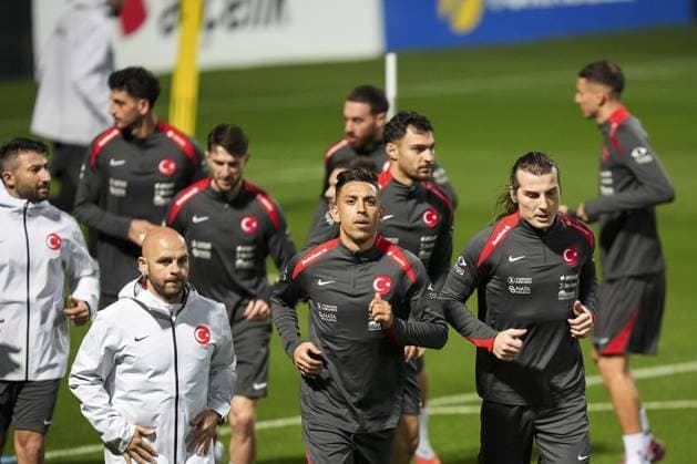 Turkish National Football Team training session ISTANBUL, TURKIYE - NOVEMBER 10: Turkish National Football Team players attend a training session ahead of 2026 FIFA World Cup, WM, Weltmeisterschaft, Fussball European Qualifiers Group E match between Turkiye and Bulgaria at the TFF Hasan Dogan Facilities in Istanbul, Turkiye on November 10, 2025. Arife Karakum Anadolu Istanbul Turkey. Editorial use only. Please get in touch for any other usage.  Copyright: x2025xAnadoluxArifexKarakumx