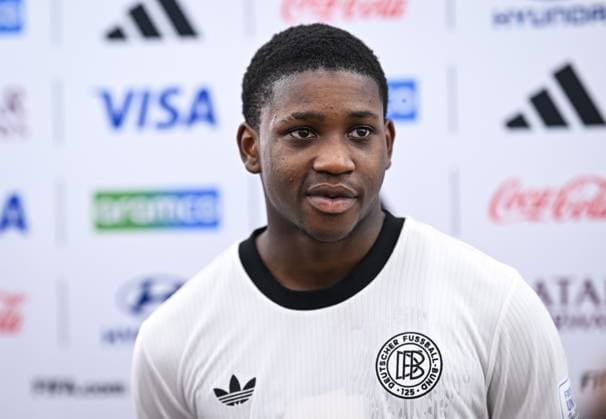 Football, Junior U 17 World Cup 2025 in Doha Qatar Preliminary round 10 11 2025 Group G El Salvador Germany Man of the Match Jeremiah Dennit Mensah Germany Bayer 04 Leverkusen interviewed in the mixed zone