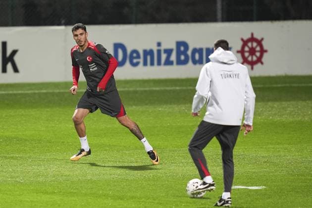 Turkish National Football Team training session ISTANBUL, TURKIYE - NOVEMBER 10: Emirhan Topcu of Turkiye attends a training session ahead of 2026 FIFA World Cup, WM, Weltmeisterschaft, Fussball European Qualifiers Group E match between Turkiye and Bulgaria at the TFF Hasan Dogan Facilities in Istanbul, Turkiye on November 10, 2025. Arife Karakum Anadolu Istanbul Turkey. Editorial use only. Please get in touch for any other usage.  Copyright: x2025xAnadoluxArifexKarakumx