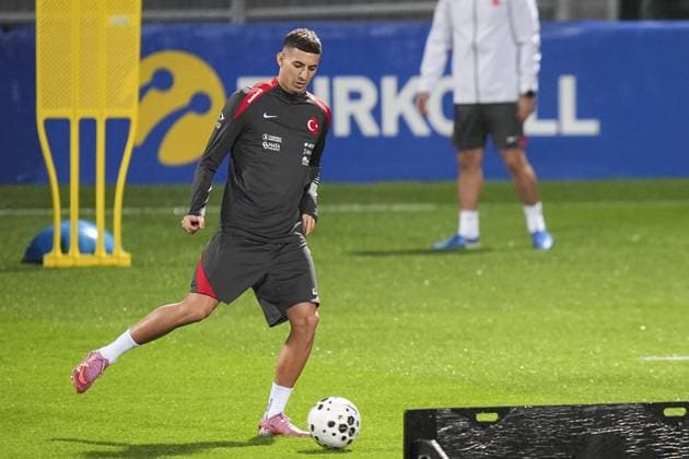 Turkish National Football Team training session ISTANBUL, TURKIYE - NOVEMBER 10: Mert Muldur of Turkiye attends a training session ahead of 2026 FIFA World Cup, WM, Weltmeisterschaft, Fussball European Qualifiers Group E match between Turkiye and Bulgaria at the TFF Hasan Dogan Facilities in Istanbul, Turkiye on November 10, 2025. Arife Karakum Anadolu Istanbul Turkey. Editorial use only. Please get in touch for any other usage.  Copyright: x2025xAnadoluxArifexKarakumx
