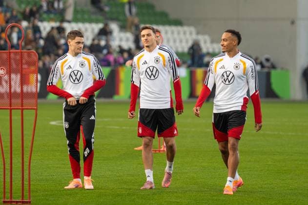 Germany, Football, DFB, Public training on 10 11 in Wolfsburg AOK Arena Florian Wirtz Midfield, Liverpool FC Said El Mala Midfield, 1 FC Koln Felix Nmecha Midfield, Borussia Dortmund Copyright: xSvenxHeidmannx