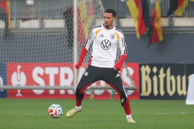10 11 2025, xgox, Football German National Team Public Training emspor, v l Felix Nmecha Germany, DFL DFB REGULATIONS PROHIBIT ANY USE OF PHOTOGRAPHS as IMAGE SEQUENCES and or QUASI VIDEO Wolfsburg